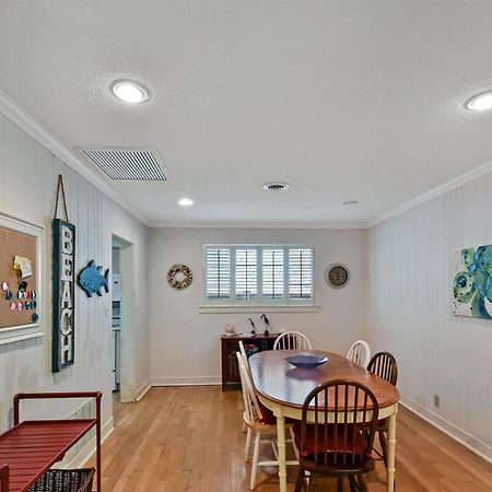 Вилла The Pink House St. Simons Island Экстерьер фото