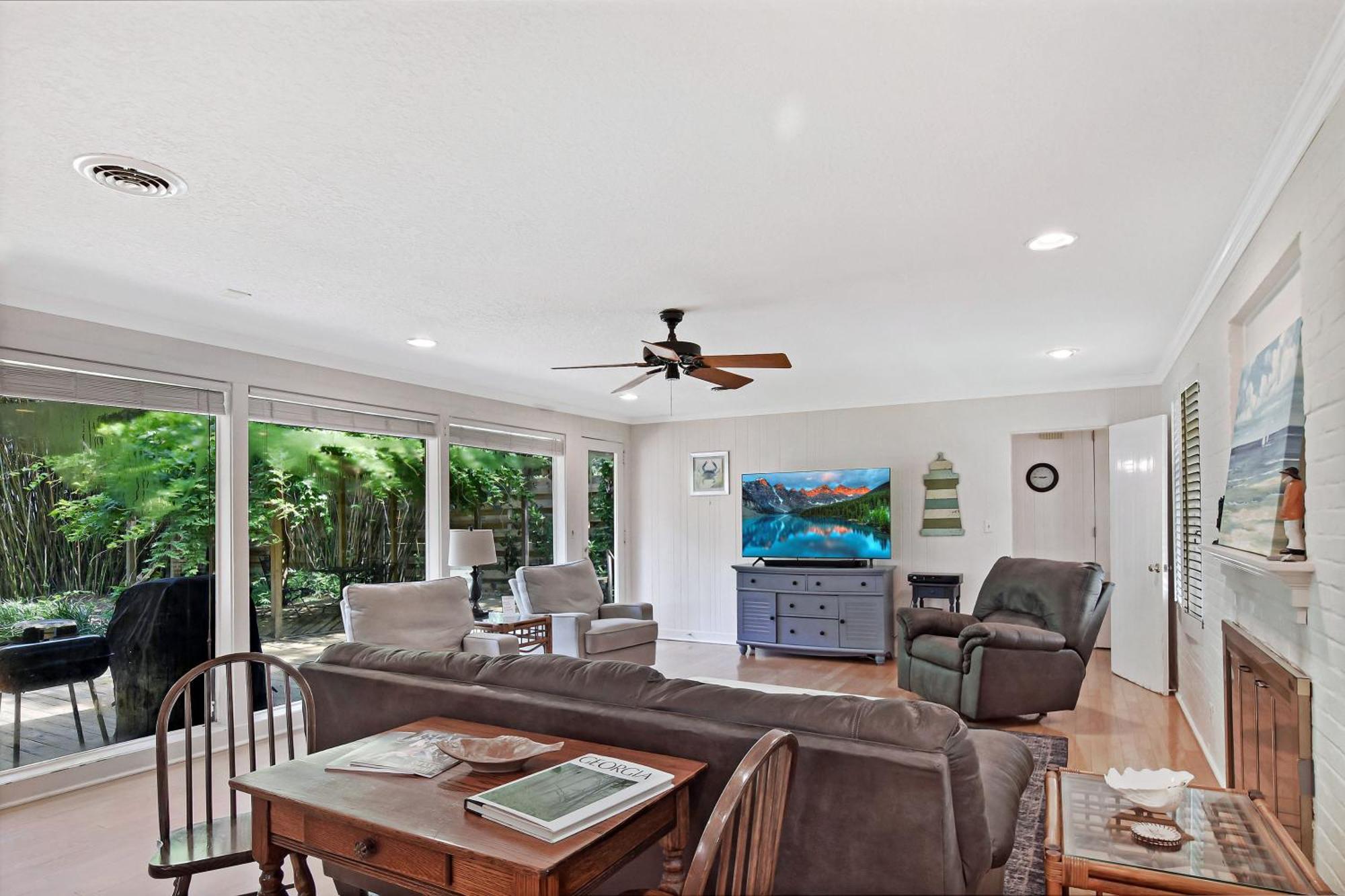 Вилла The Pink House St. Simons Island Экстерьер фото