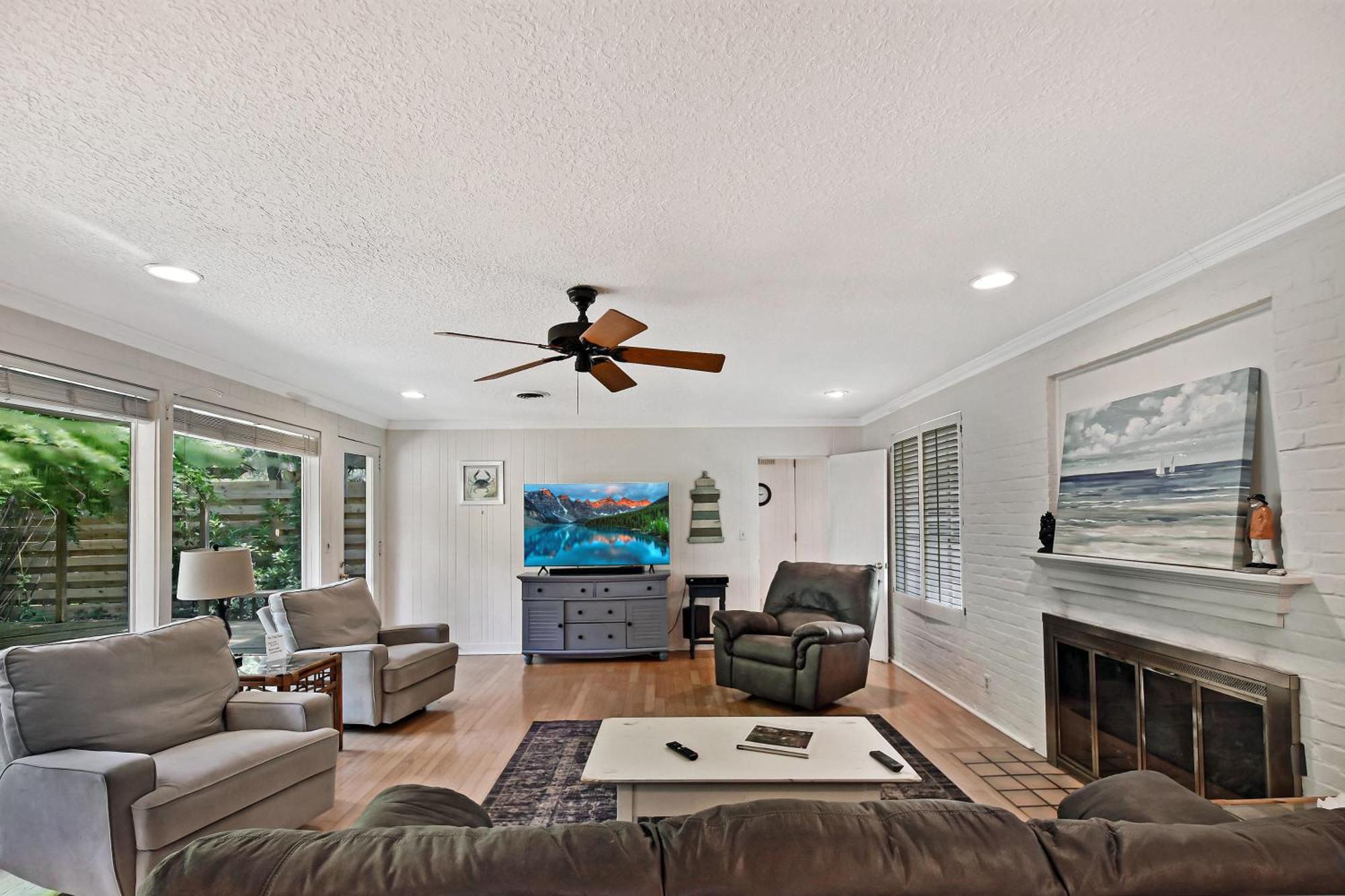 Вилла The Pink House St. Simons Island Экстерьер фото